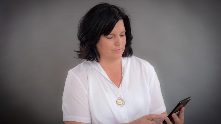Carina Konrad Studio Smartphone 8572