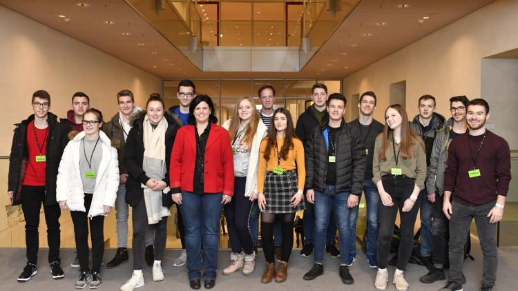 Gruppenbild mit MdB